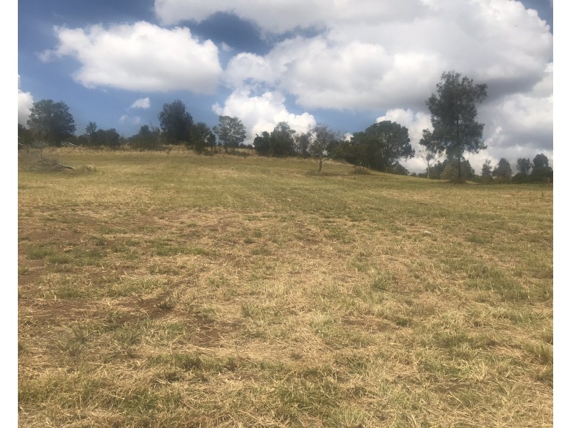 31 O’Neils Road, Withcott QLD 4352