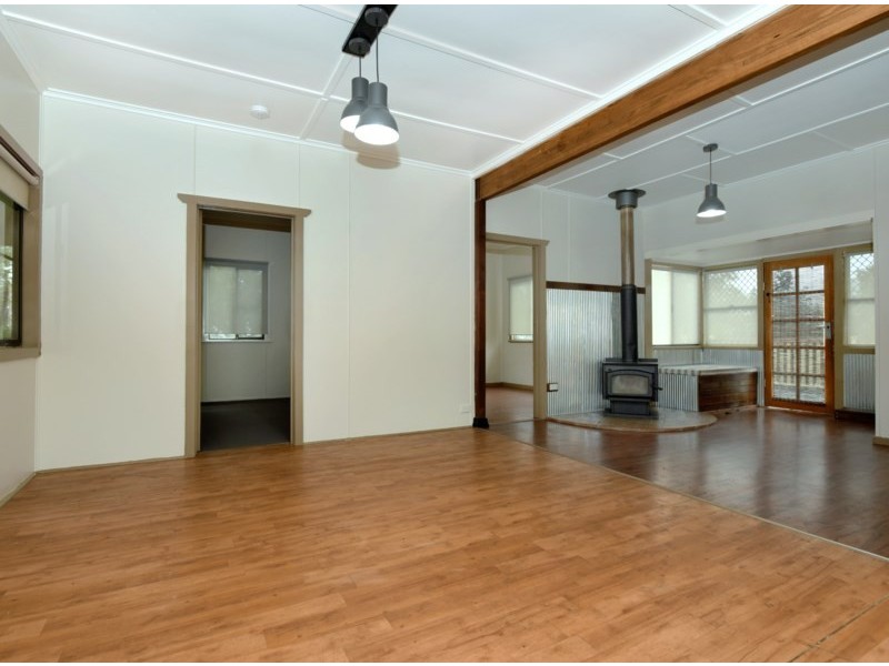 19 Llewellyn Street, Centenary Heights QLD 4350