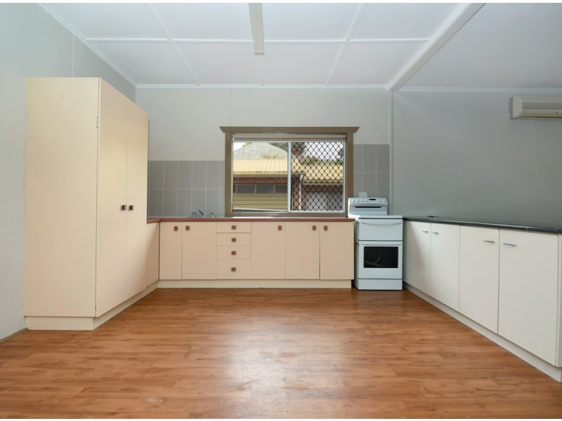 19 Llewellyn Street, Centenary Heights QLD 4350