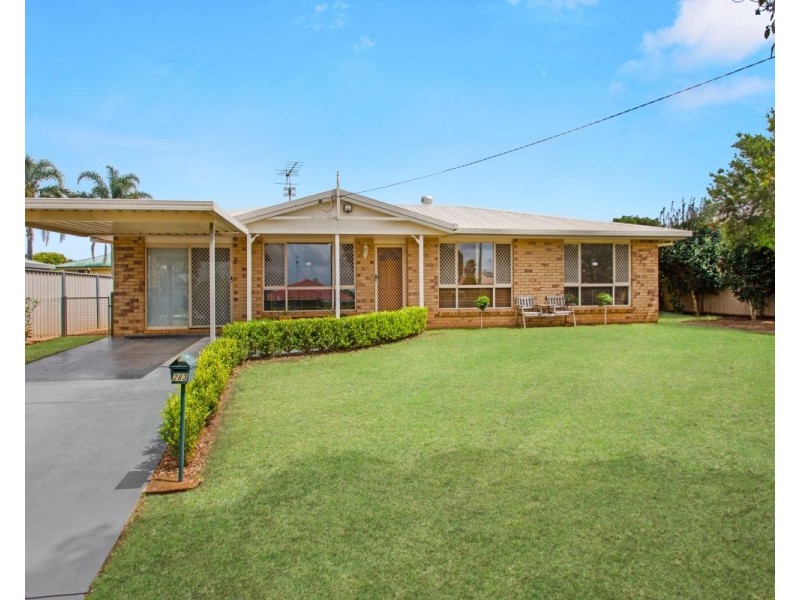 283 Greenwattle Street, Cranley QLD 4350