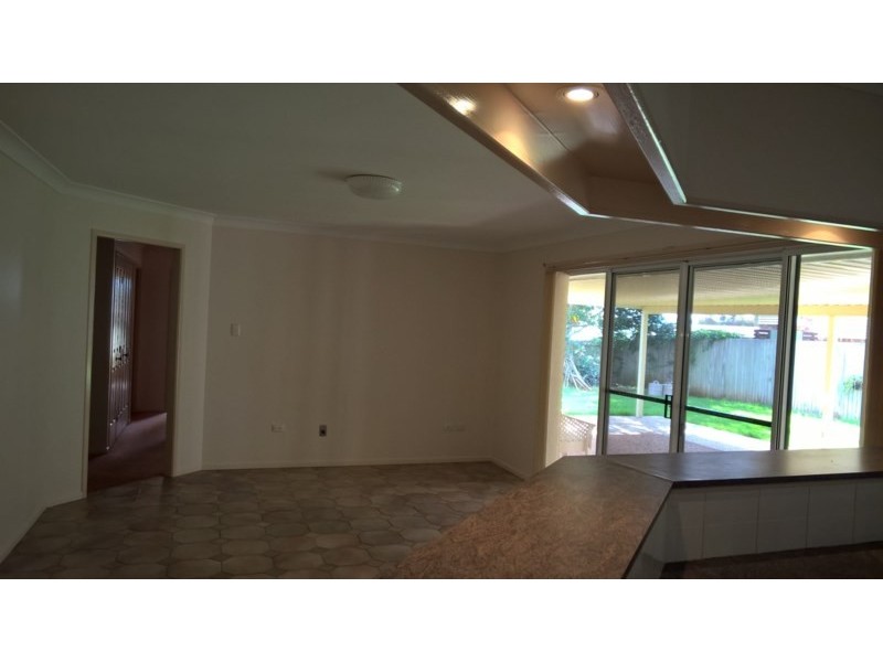 9 Shamrock Court, Middle Ridge QLD 4350