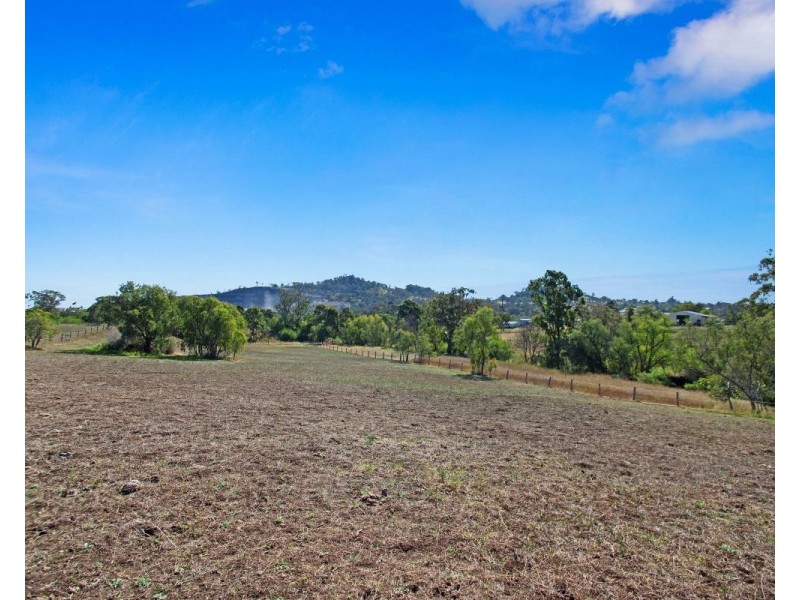 120 Euston Road, Glenvale QLD 4350