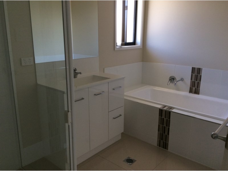 22 Tarcoola Street, Wyreema QLD 4352