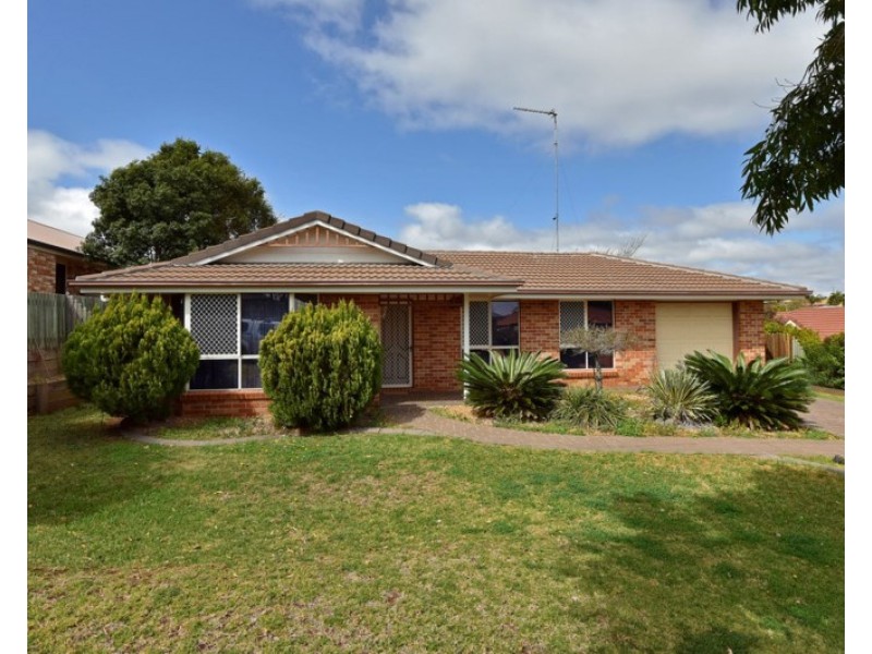 12 Kensington Court, Darling Heights QLD 4350