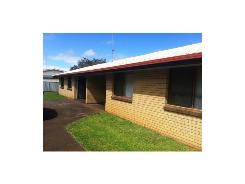 2/336 Alderley Street, Kearneys Spring QLD 4350