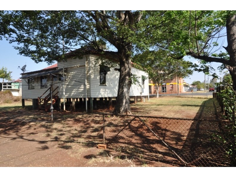 249 Bridge Street, Newtown QLD 4350