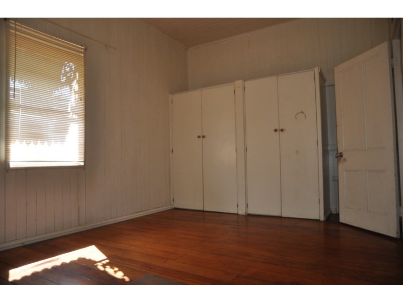 249 Bridge Street, Newtown QLD 4350