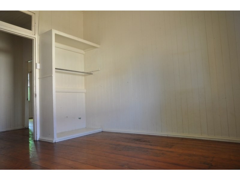 249 Bridge Street, Newtown QLD 4350