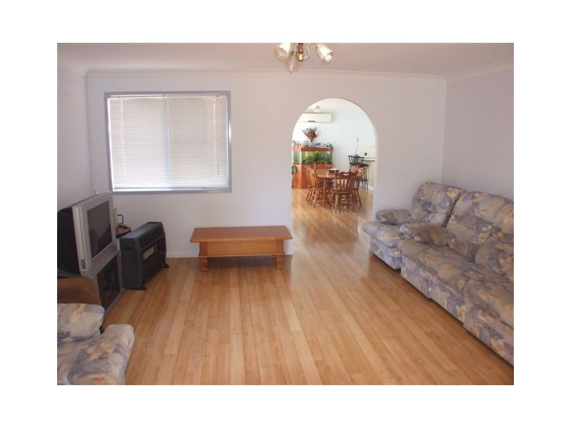 6 Bhutan Court, Newtown QLD 4350