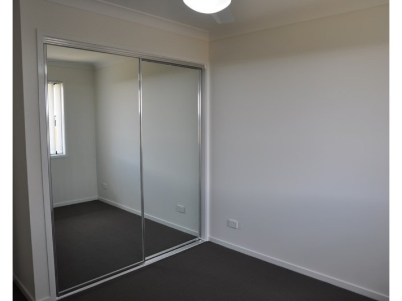 1/31 Weebah Place, Cambooya QLD 4358