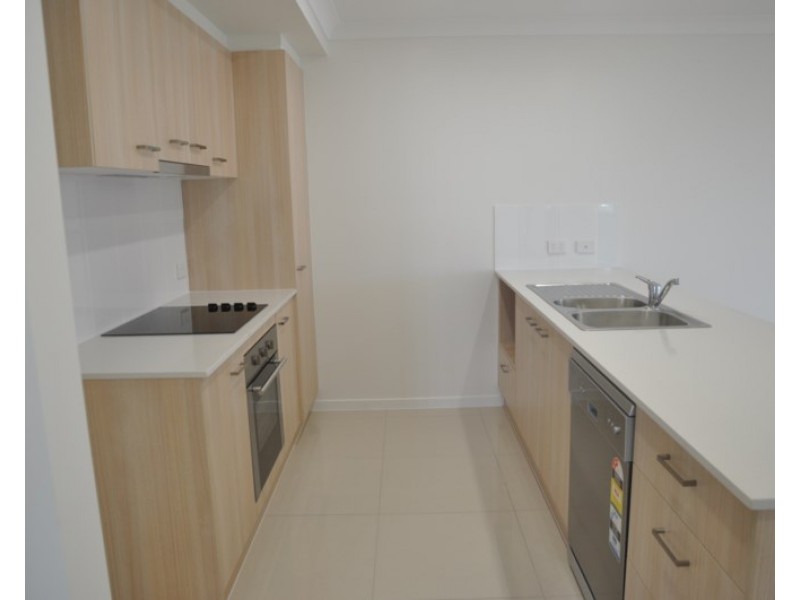 1/31 Weebah Place, Cambooya QLD 4358