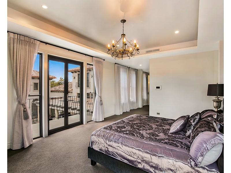 10 Caithness Court, Middle Ridge QLD 4350