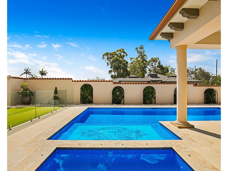 10 Caithness Court, Middle Ridge QLD 4350