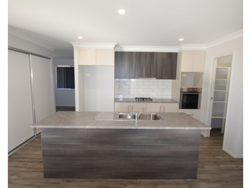 31 Ruby Street, Kingsthorpe QLD 4400