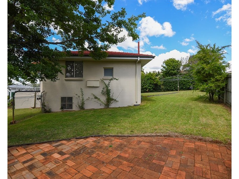 8 Veronica Court, Centenary Heights QLD 4350
