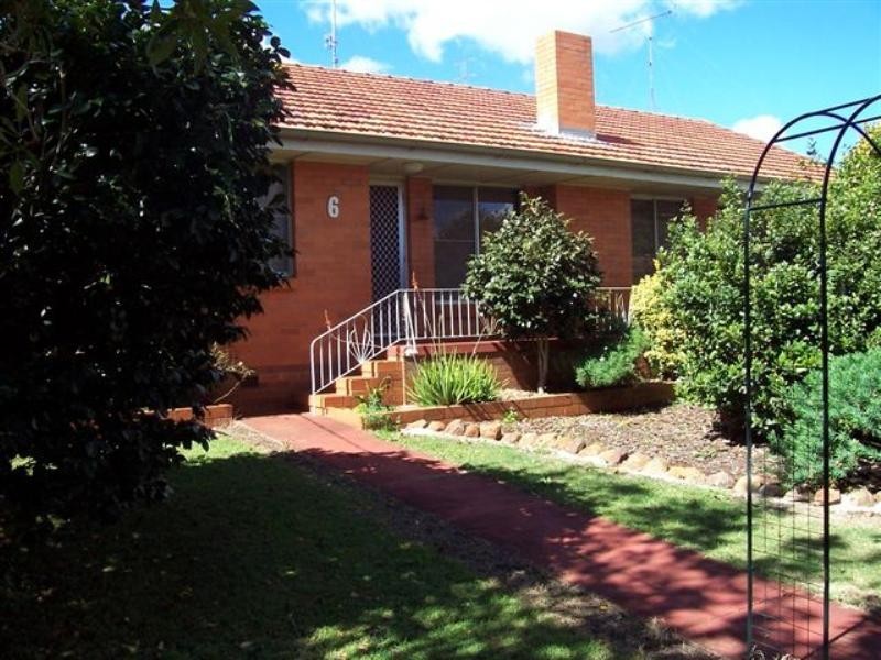 6 Merryl Street, Toowoomba QLD 4350