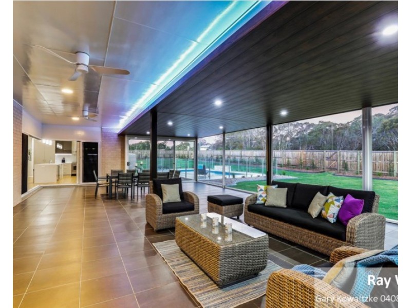 38 Carinya Drive, Hodgson Vale QLD 4352