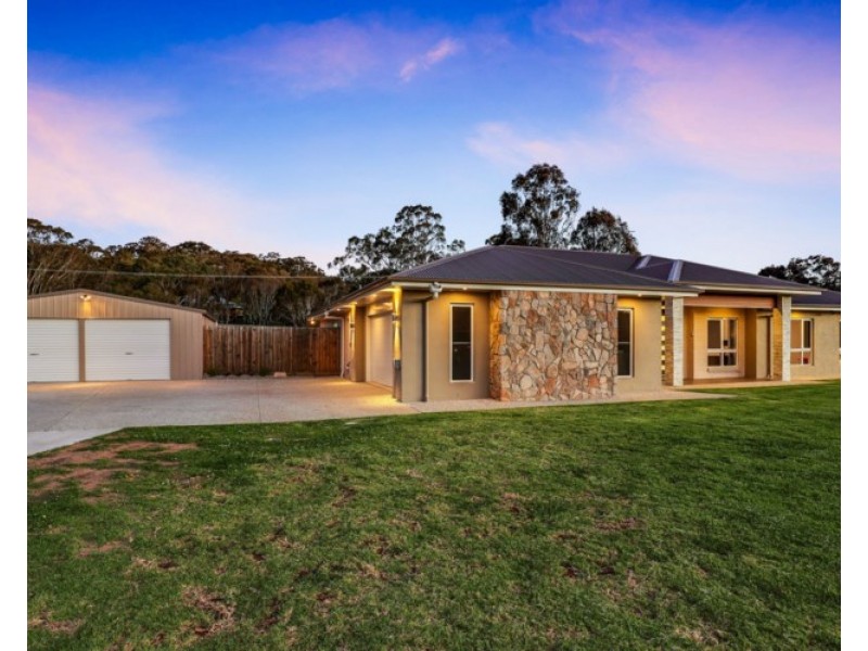 38 Carinya Drive, Hodgson Vale QLD 4352