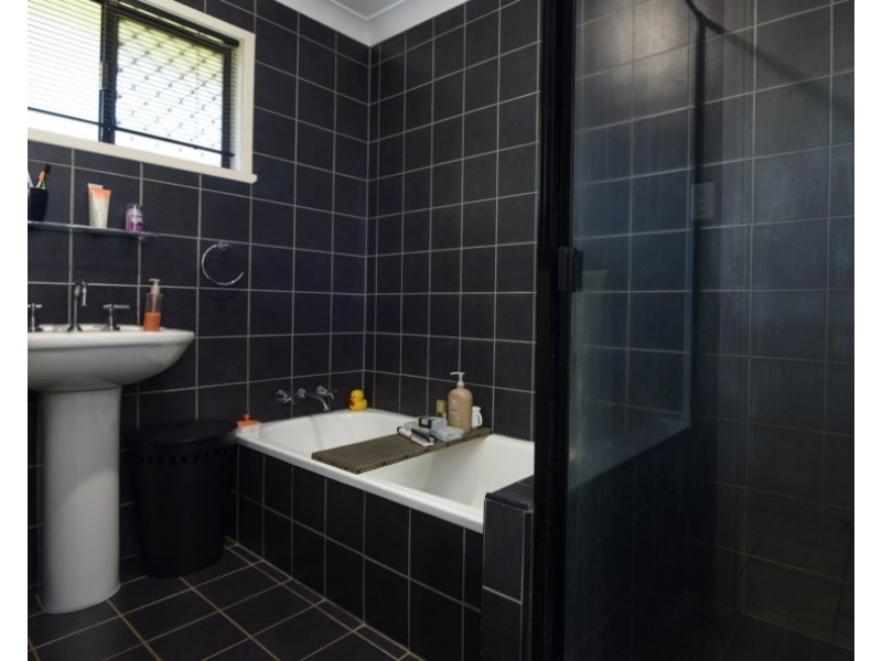 10 Hazzard Street, Centenary Heights QLD 4350