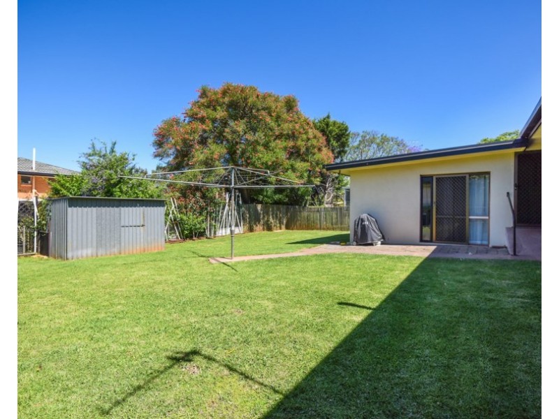 10 Hazzard Street, Centenary Heights QLD 4350