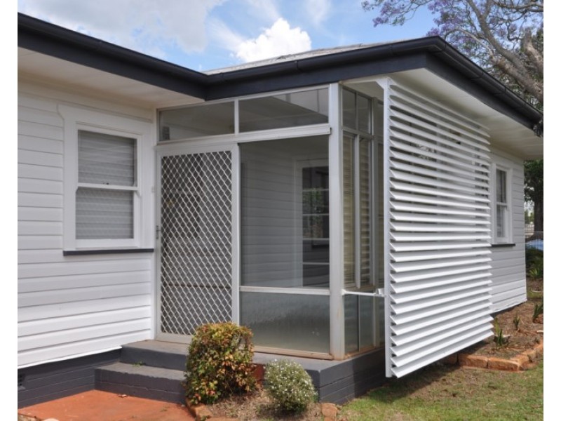 22 Hennessy Street, Harristown QLD 4350