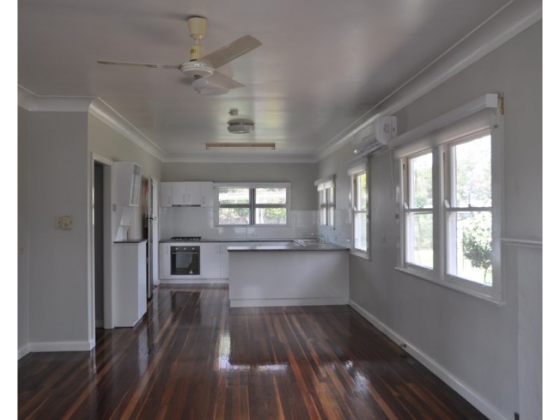 22 Hennessy Street, Harristown QLD 4350