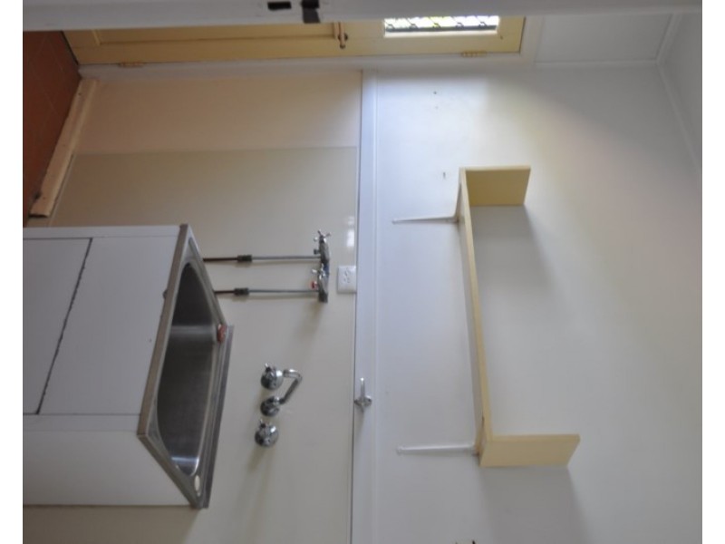 22 Hennessy Street, Harristown QLD 4350