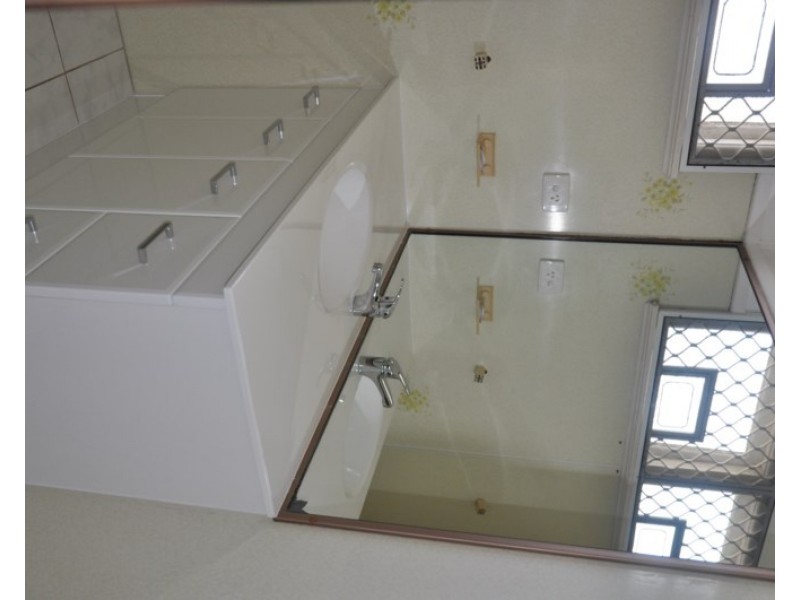 22 Hennessy Street, Harristown QLD 4350