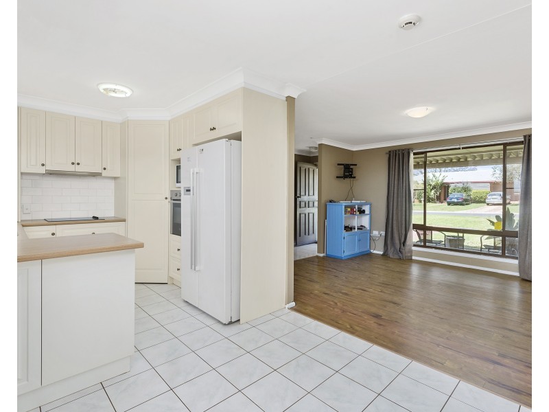 25 Arabian Street, Harristown QLD 4350