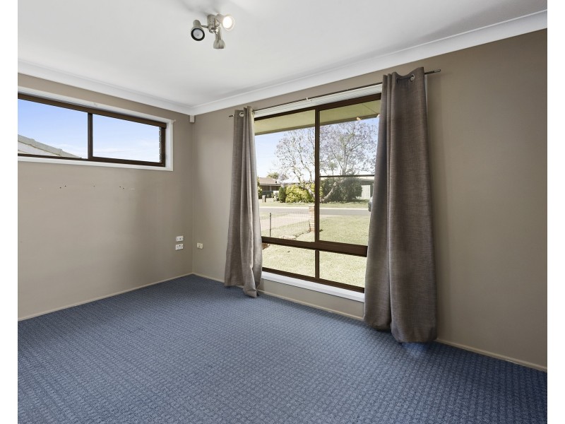 25 Arabian Street, Harristown QLD 4350