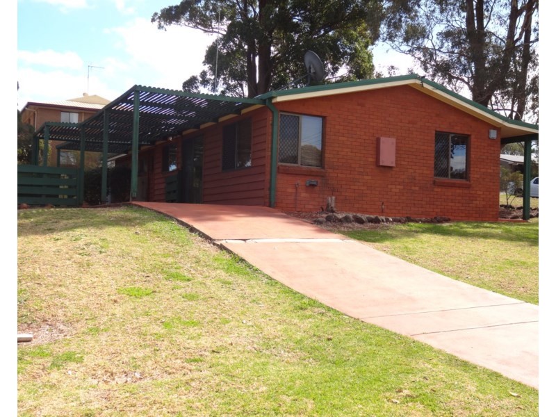 14 Agnes Street, Centenary Heights QLD 4350