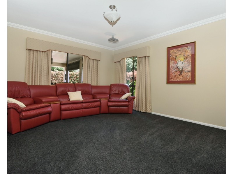 3 Leanne Court, Highfields QLD 4352