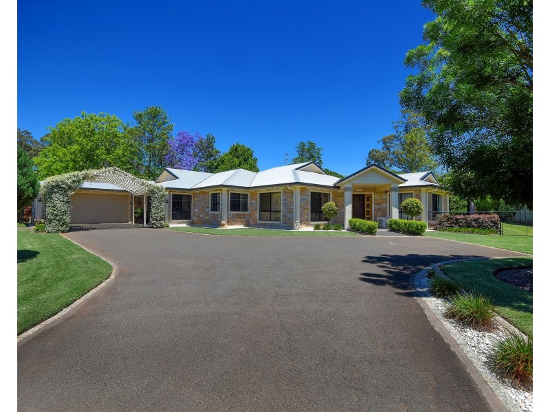 3 Leanne Court, Highfields QLD 4352