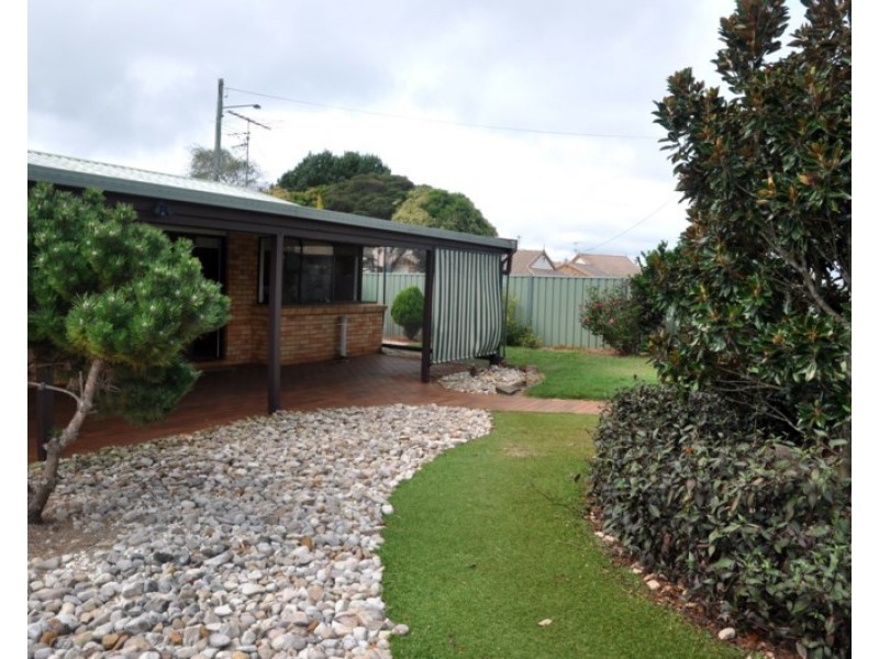2 Matthews Street, Harristown QLD 4350