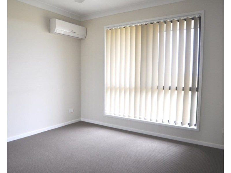 30 Mia Street, Wyreema QLD 4352