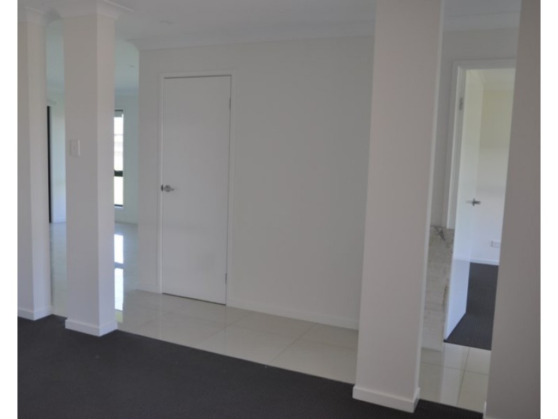 18 Tarcoola Street, Wyreema QLD 4352