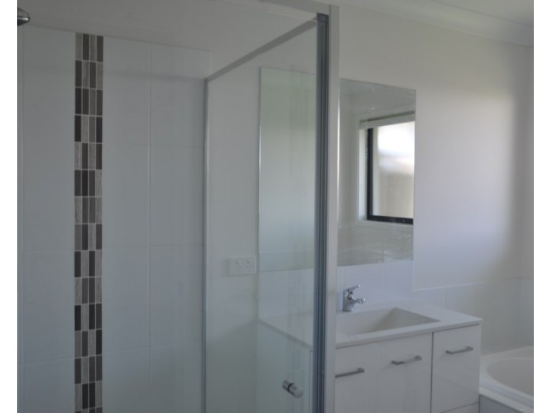 18 Tarcoola Street, Wyreema QLD 4352