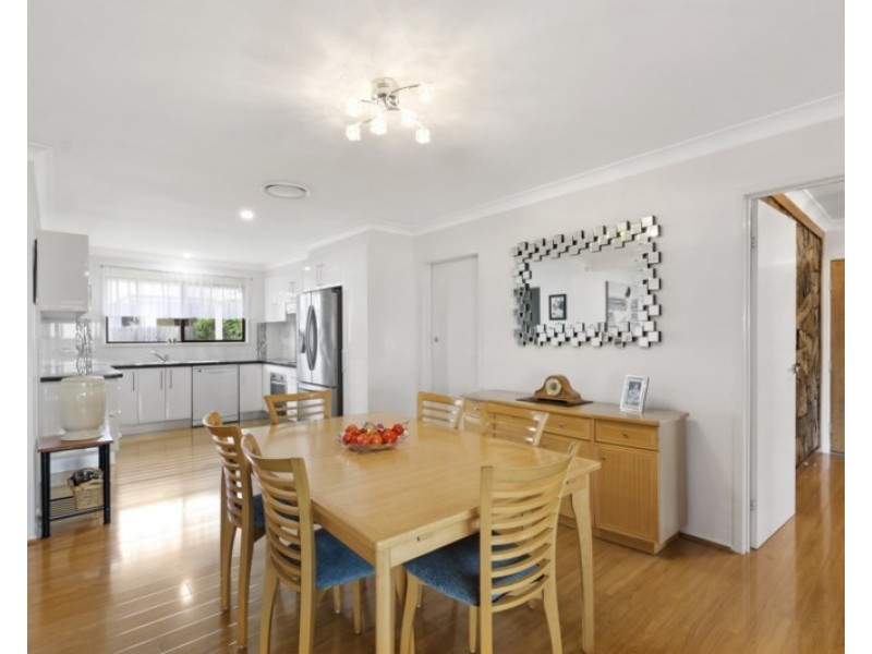 318 Ramsay Street, Middle Ridge QLD 4350