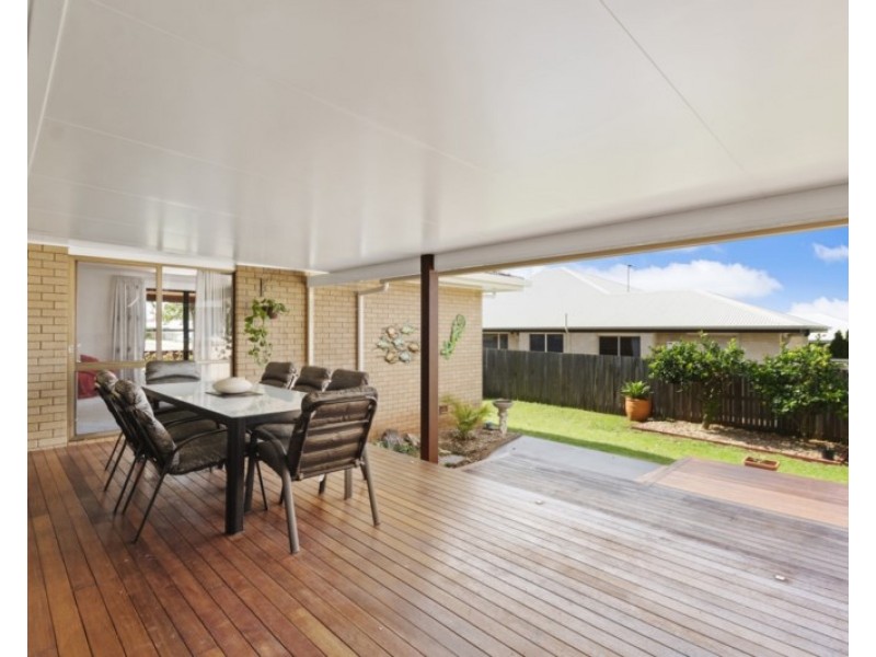 318 Ramsay Street, Middle Ridge QLD 4350