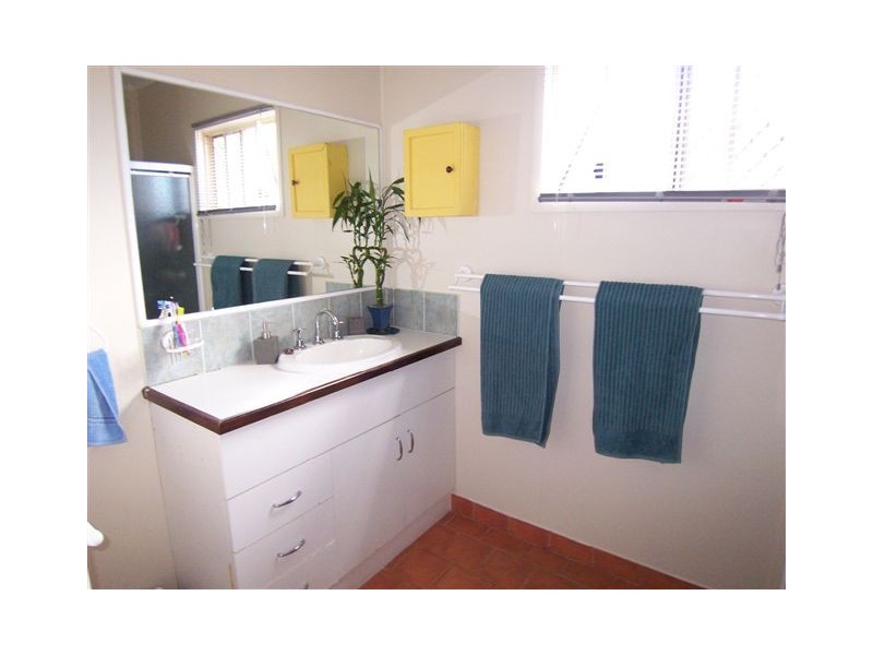 15 Avondale Street, Newtown QLD 4350
