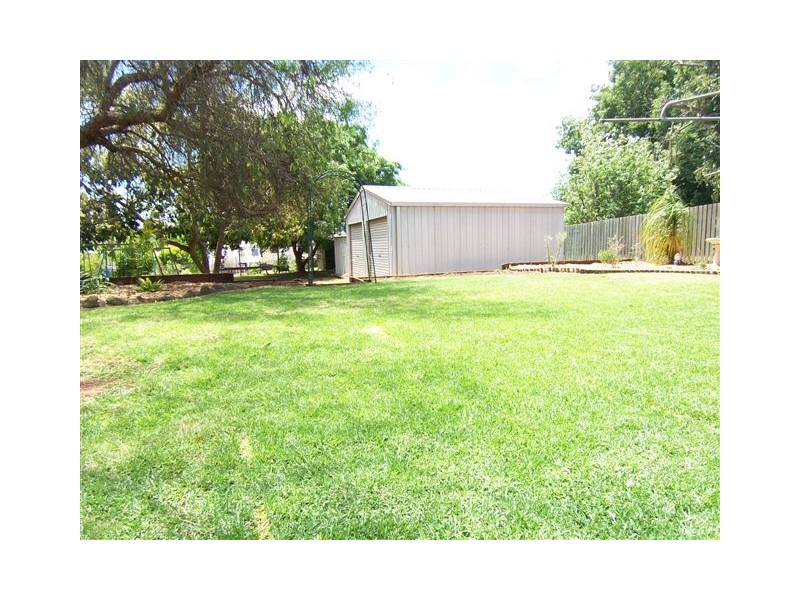 15 Avondale Street, Newtown QLD 4350