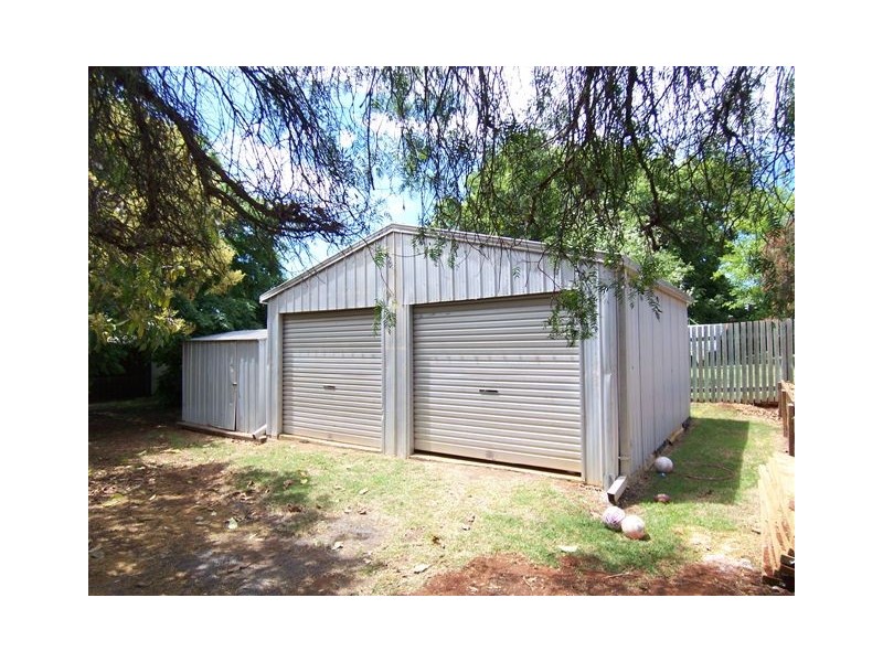 15 Avondale Street, Newtown QLD 4350