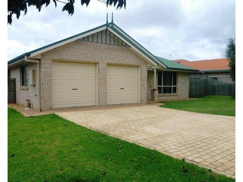 13 Elvery Court, Middle Ridge QLD 4350