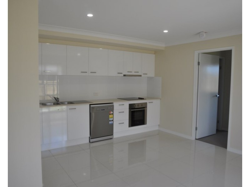 2/16 Magpie Drive, Cambooya QLD 4358