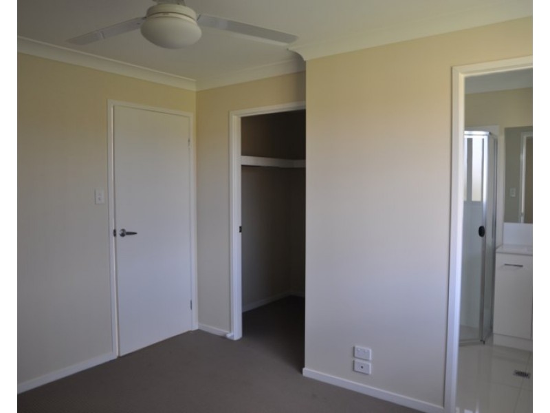 2/16 Magpie Drive, Cambooya QLD 4358