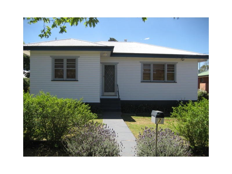 7 Derwak Street, Harristown QLD 4350