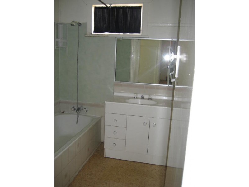 7 Derwak Street, Harristown QLD 4350