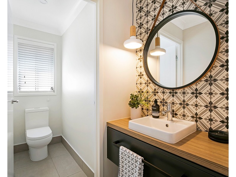 20 Graves Drive, Kearneys Spring QLD 4350