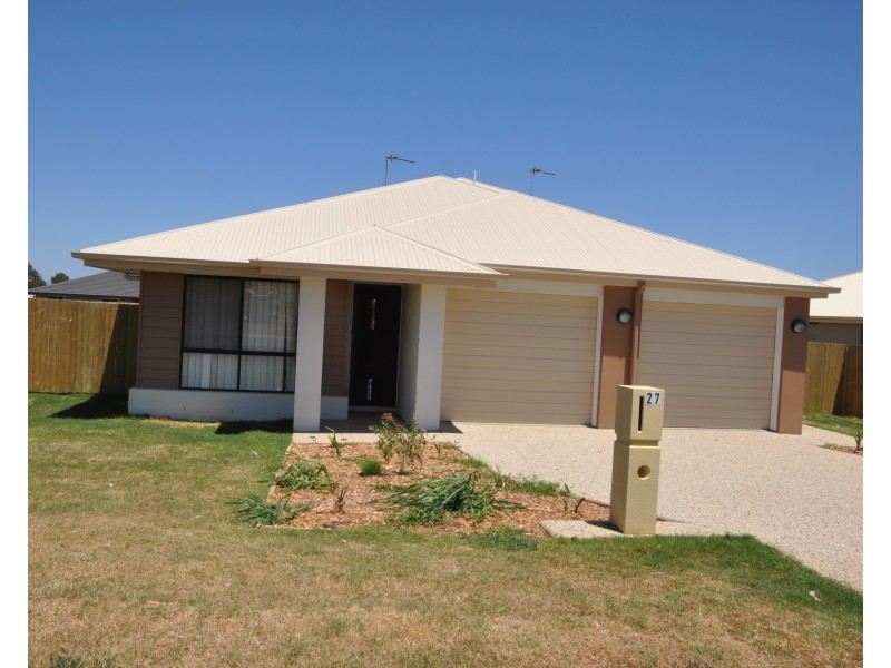 2/27 Weebah Place, Cambooya QLD 4358