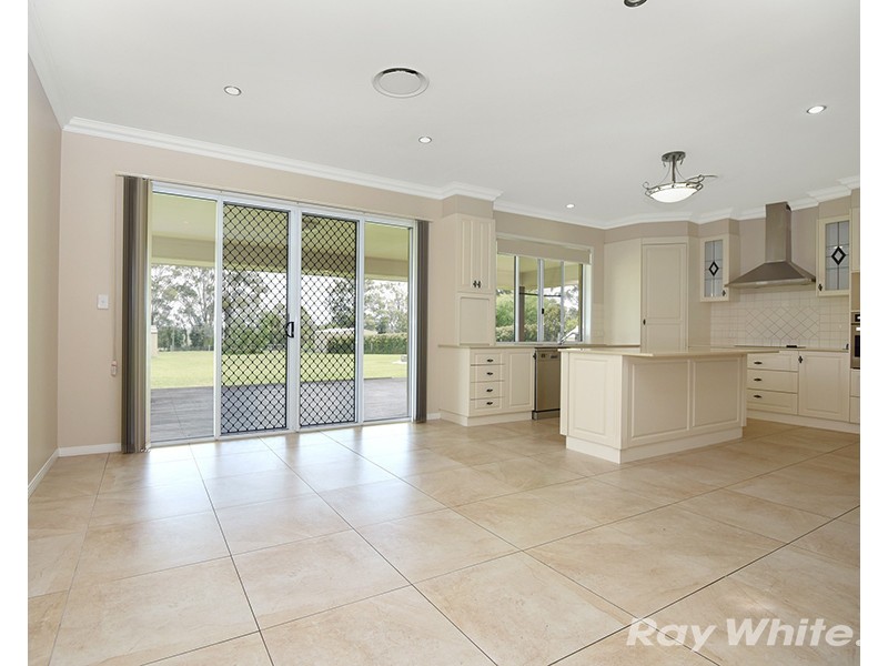 18 Bass Street, Cabarlah QLD 4352